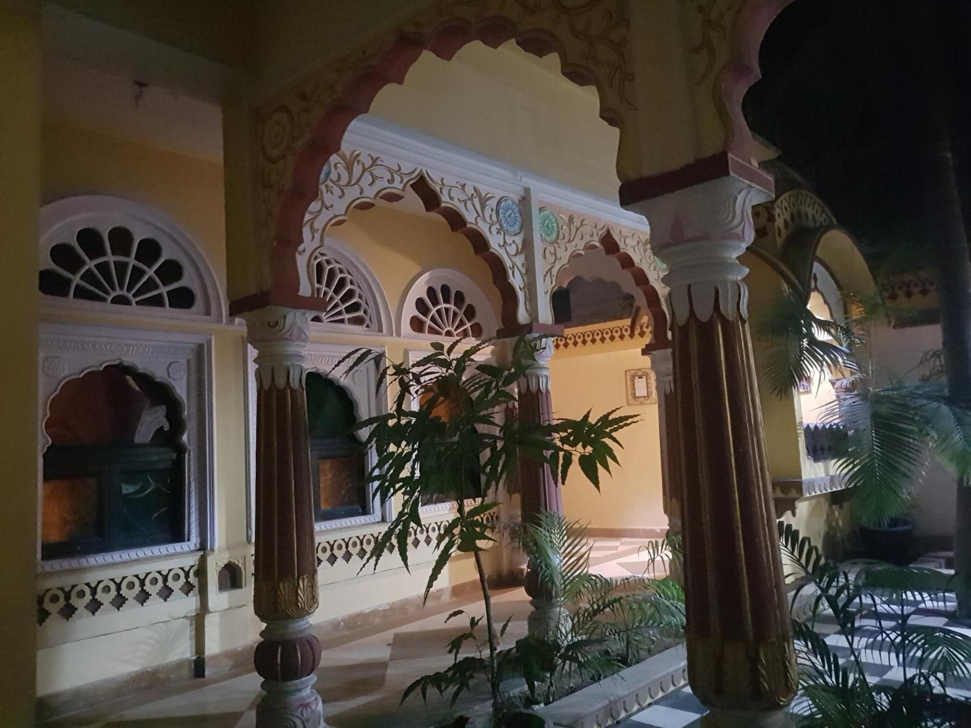 Sureli Haveli Apartment Jaipur Phòng bức ảnh